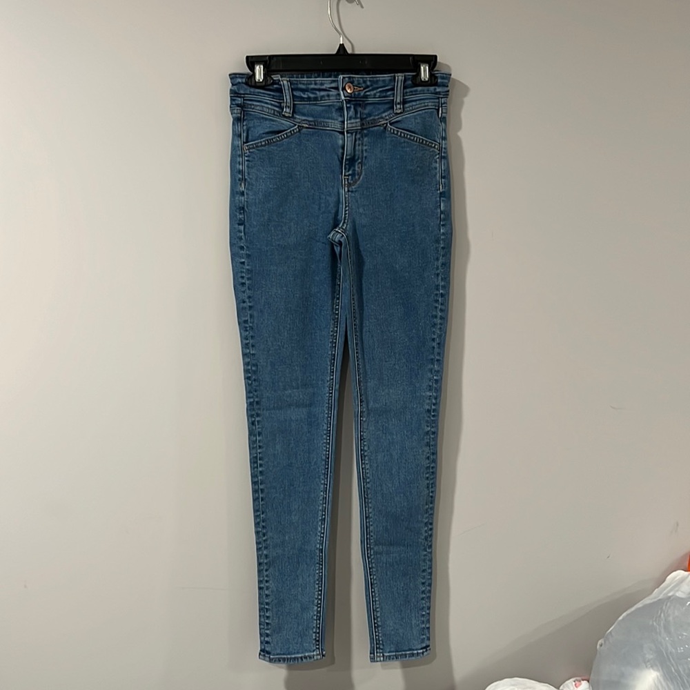 light denim skinny jeans